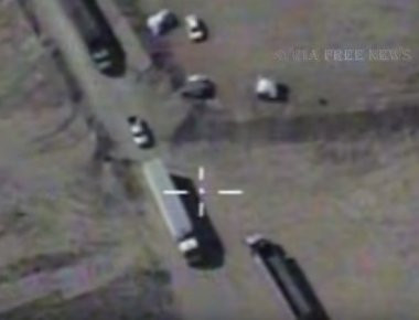 Συρία: Νέα πλάνα από την ρωσική Αεροπορία - «Σφυροκοπούν» κομβόι οχημάτων του ISIS (βίντεο)